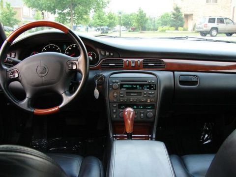 1999 Cadillac Seville photo