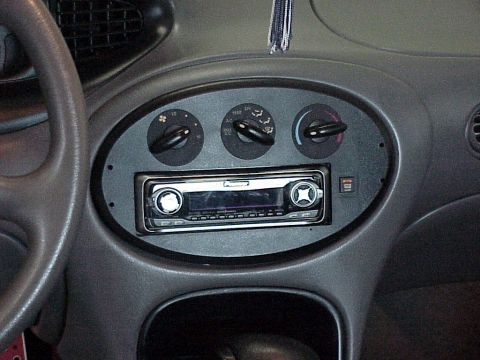 1998 Ford Taurus - Poineer DEH-P6300 Deck