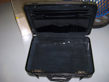 1995 Ford Bronco - More of the briefcase