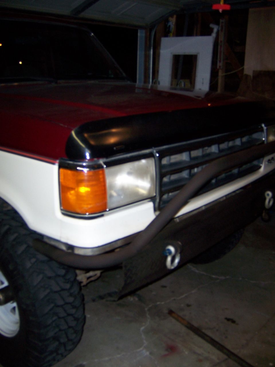 1991 Ford Bronco front bumper with tow hooks