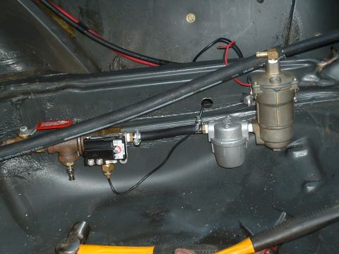 1984 Mercedes-Benz D-Class - This image shows a fuel filter and pump assembly, not a 1984 Mercedes-Benz D-Class.