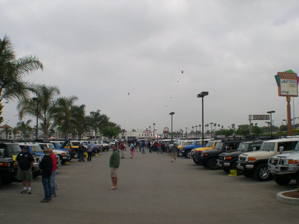 Row of 2007 Toyota FJ Cruisers parked in a lot