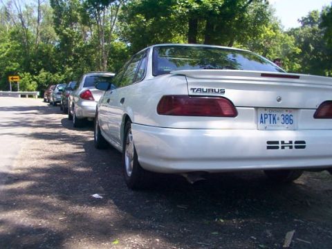 1998 Ford Taurus - The line up from the ass end