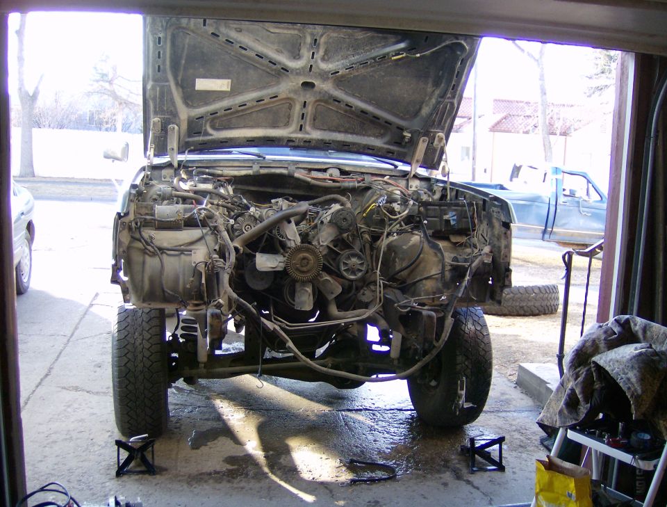 The old 351w ready to come out.