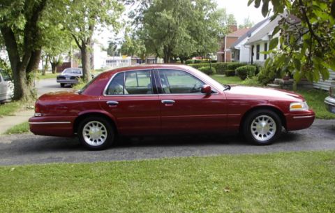 1999 Ford Crown Victoria
