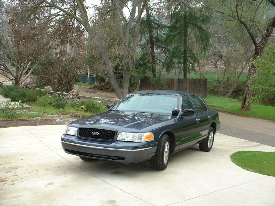 1998 Ford Crown Victoria “Vicky”