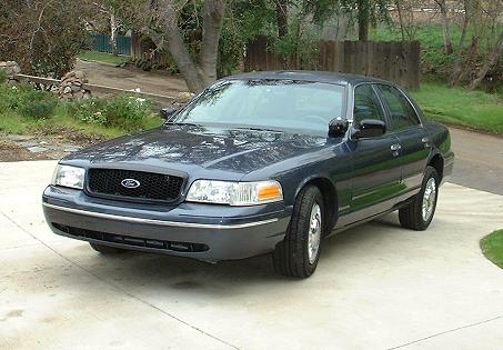 1998 Ford Crown Victoria photo