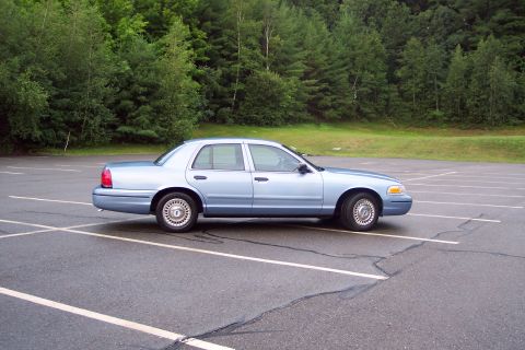 2001 Ford Crown Victoria
