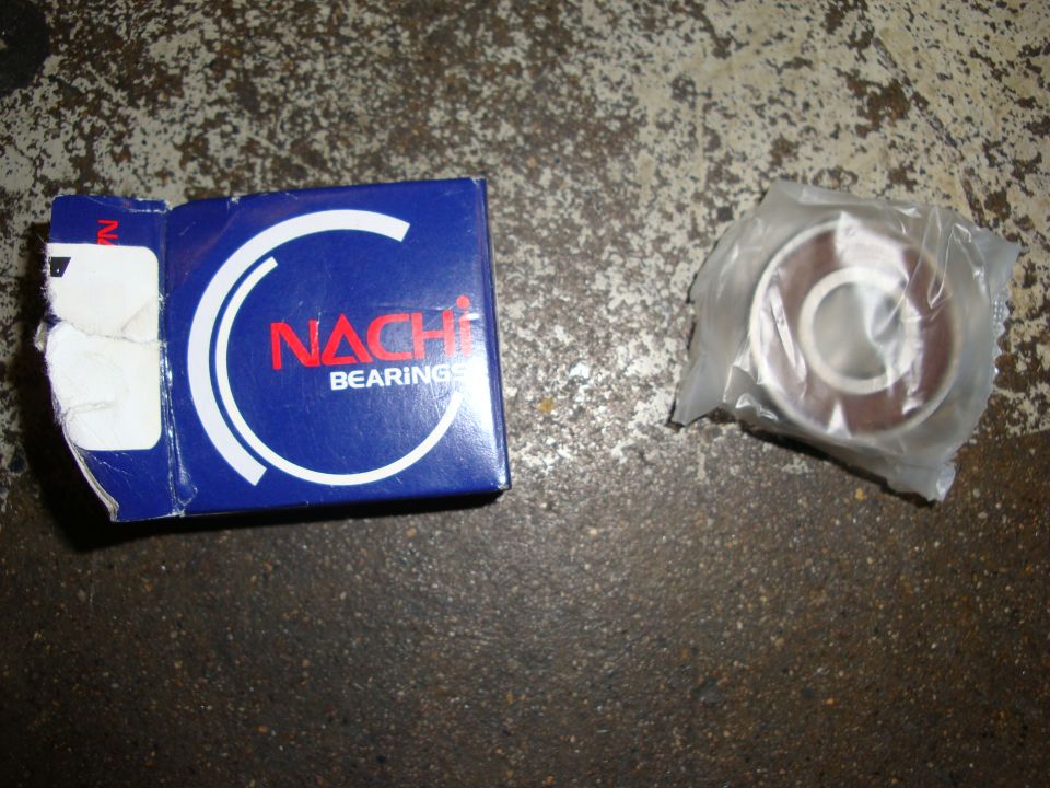 Nachi bearings box and a single bearing in plastic packaging.
