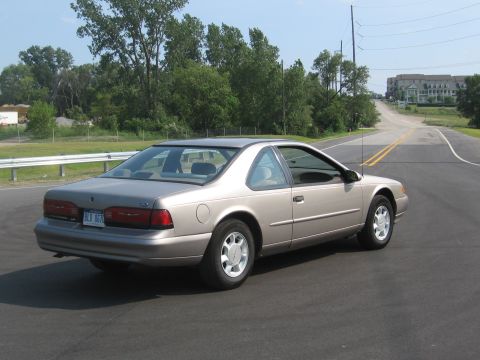 1995 Ford Thunderbird photo