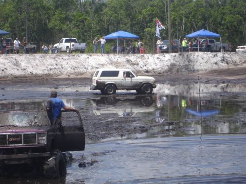 1989 Ford Bronco - Mud bogging event with a 1989 Ford Bronco participating.