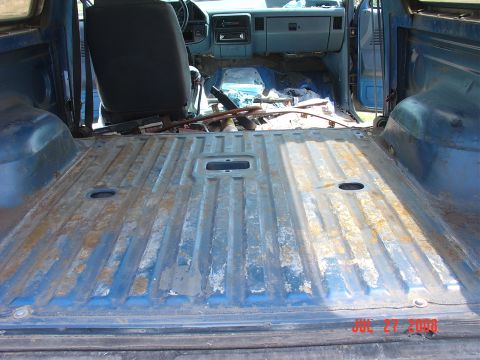 1989 Ford Bronco - The bed of the truck, not to bad a little surface rust. Nothing that a wire brush and Rust Bullet can't handle.