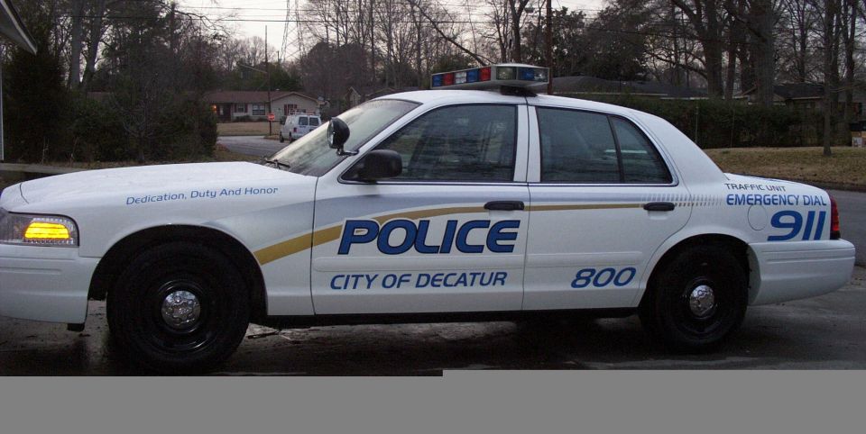 White City of Decatur police Ford Crown Victoria, unit 800, side view with roof lightbar