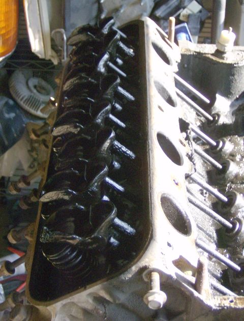 1990 Ford Bronco - Sludge on the push rods as well.