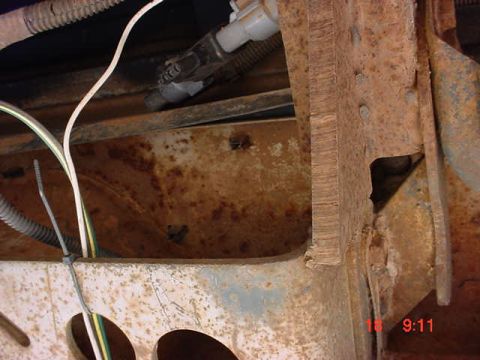 1989 Ford Bronco - drivers side bumper to frame mount