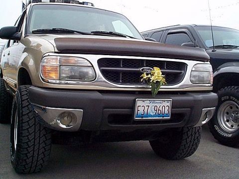 1999 Ford Explorer photo