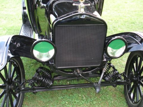 1909 Ford Model T - Original no glare green shade Ford lenses