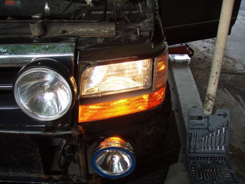 1992 Ford Bronco - the light bulbs are attached, and a quick test to make sure they all work before i put the final screws on.