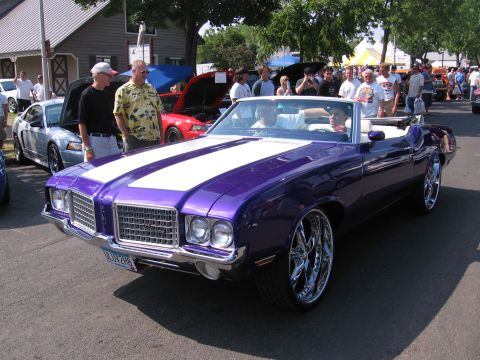 1990 Ford Mustang - looks good, hate the color though