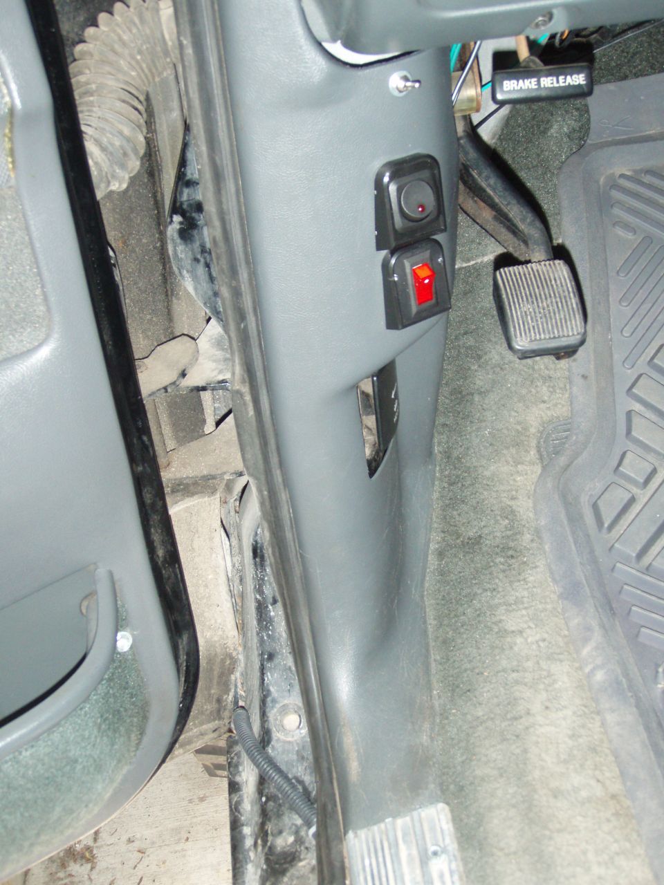 the bottom red switch is for my rock lights.