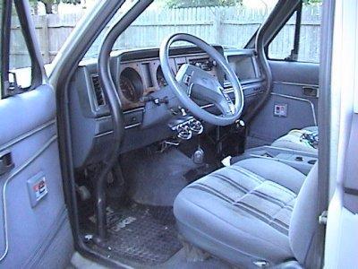 1987 Ford Bronco II - cage