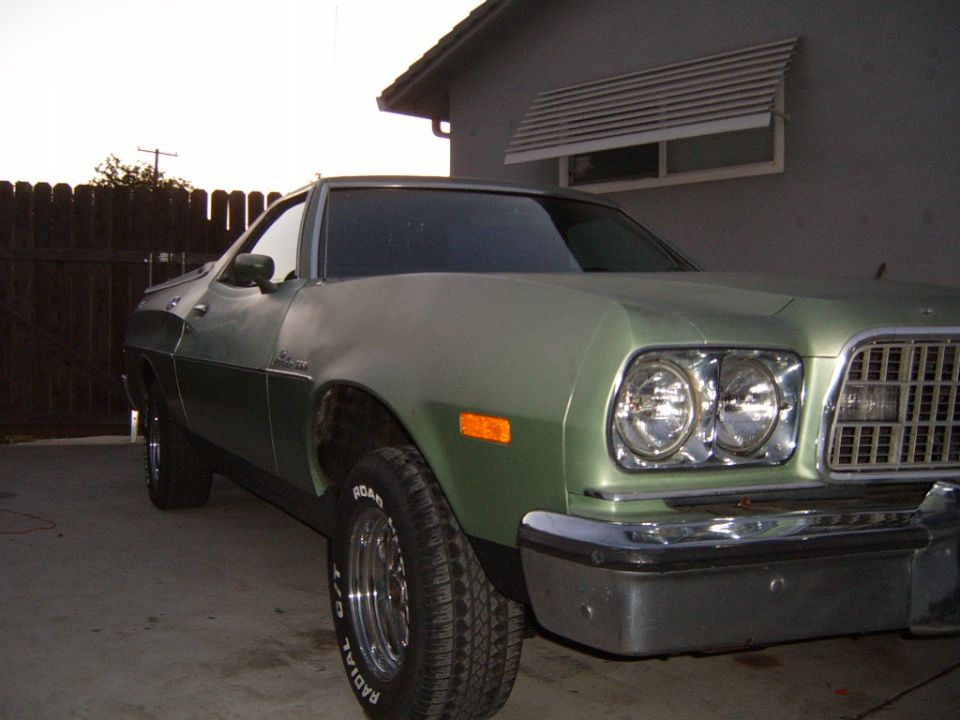 1973 Ford Ranchero, front passenger side view, light green