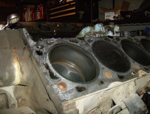 1990 Ford Bronco - Cylinder walls were stunning. No bad scratches, scuffs, or major damage.