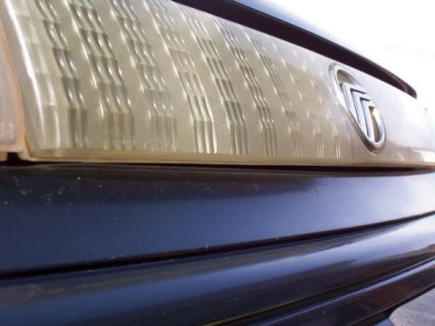 1995 Mercury Sable - Front lightbar and Mercury logo
