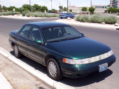 1995 Mercury Sable - Front Angle in Perfect Weather After a Wash