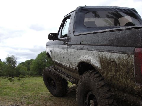 1993 Ford Bronco - This 1993 Ford Bronco is covered in mud after an off-road excursion.