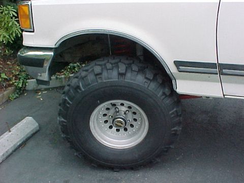 1988 Ford Bronco - New Warn Hubs