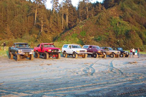 1996 Ford Bronco - Group on the Beach (5/16/2008)