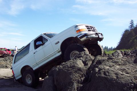 1996 Ford Bronco - Posing on the Rocks (5/17/2008)