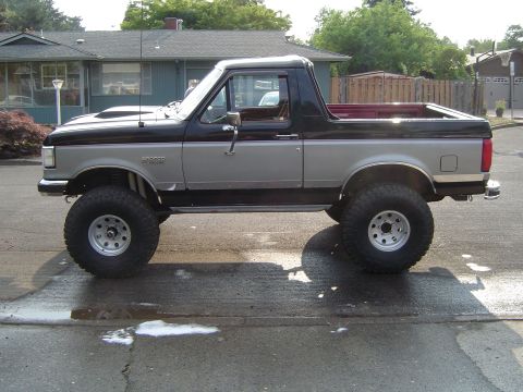 1989 Ford Bronco - Todd's 37-12.5-15s on 8" Procomp alloy wheels
