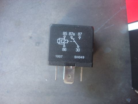 1983 Ford Bronco - here is the side and wiring diagram for the relay