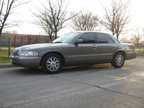2003 Mercury Grand Marquis photo