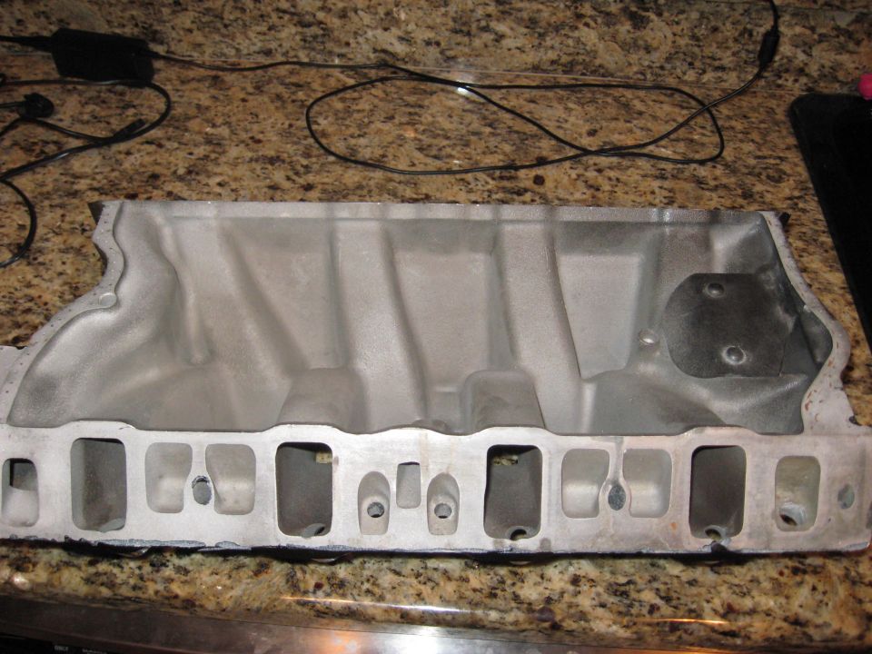 Aluminum intake manifold with multiple ports