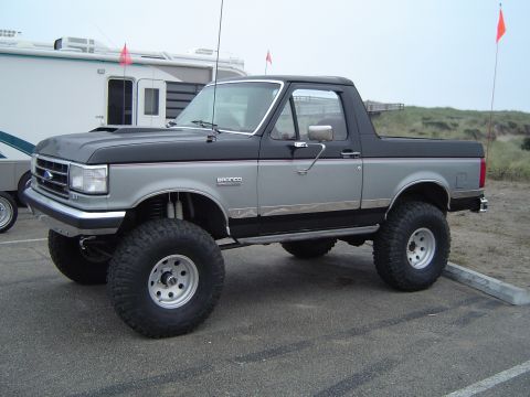 1989 Ford Bronco - Street truck In camp