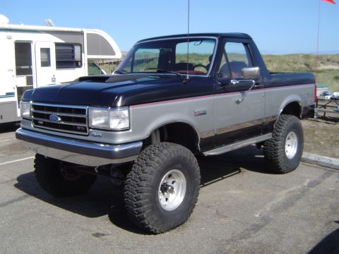 1989 Ford Bronco - Aired down to 15 psi