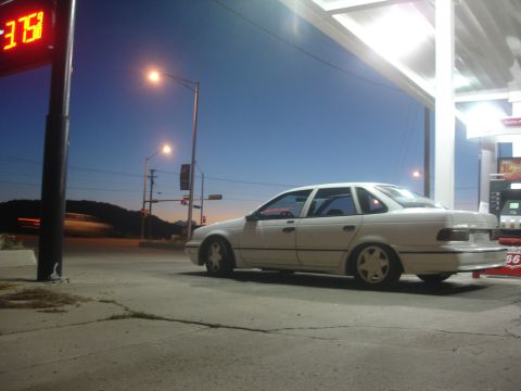 1990 Ford Taurus