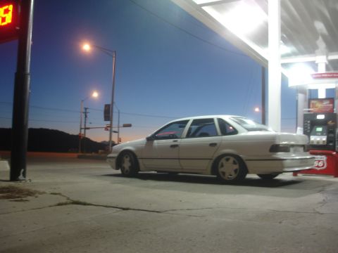 1990 Ford Taurus