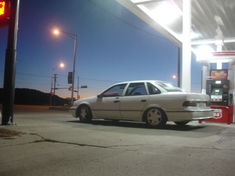 1990 Ford Taurus
