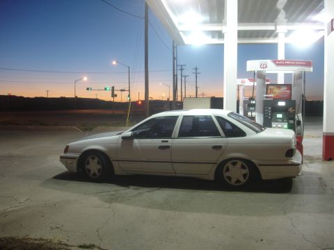 1990 Ford Taurus