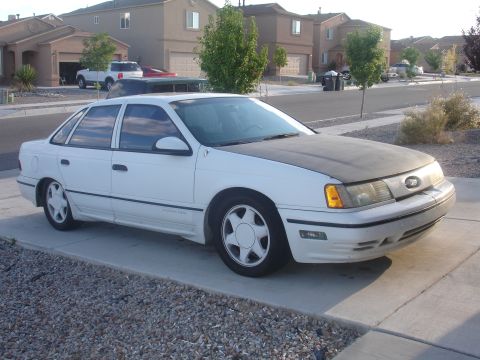 1990 Ford Taurus