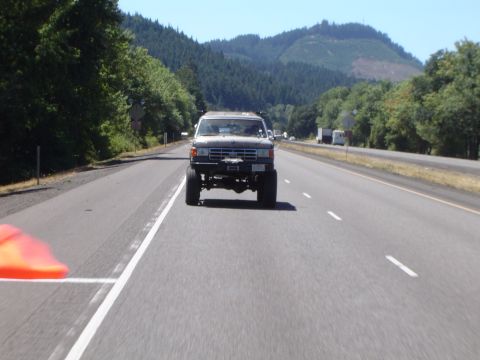 1989 Ford Bronco - This SAS bronco dropped in behind us on the way home