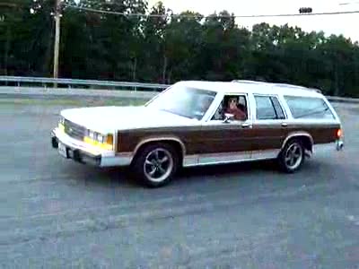 1990 Ford LTD Crown Victoria - MrLTD tearing it up...