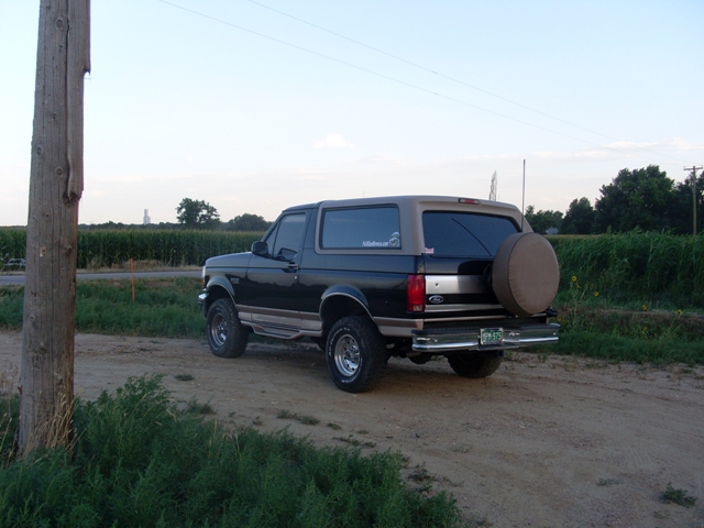 1996 Ford Bronco rear view with spare tire mount