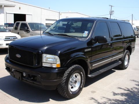 2003 Ford Excursion photo