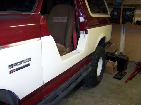 1991 Ford Bronco - This 1991 Ford Bronco XLT is undergoing a half-door conversion project.