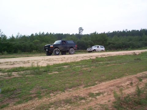 1992 Ford Bronco - Blaze trying to pull me out, first time unsuccessful, I was stuck pretty good.